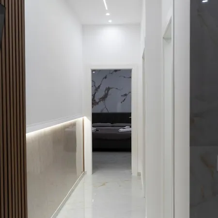 Umberto Golden House Naples
